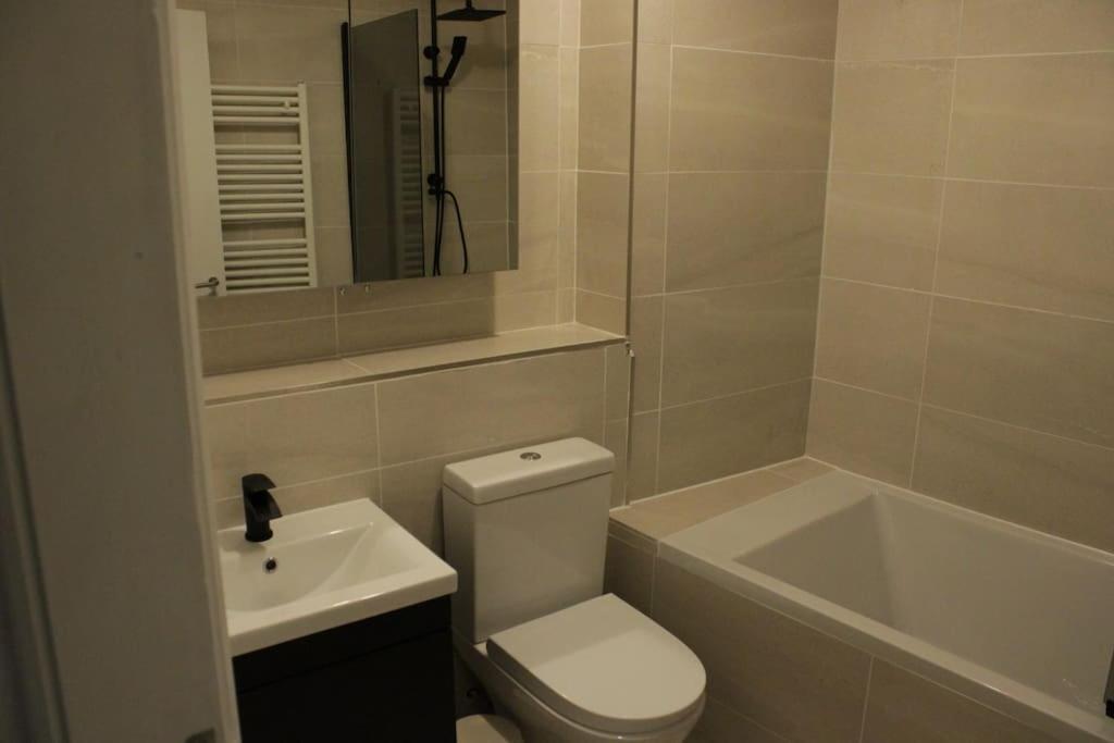 2 Bedroom Central London Apartment Modern And Stylish Exterior foto